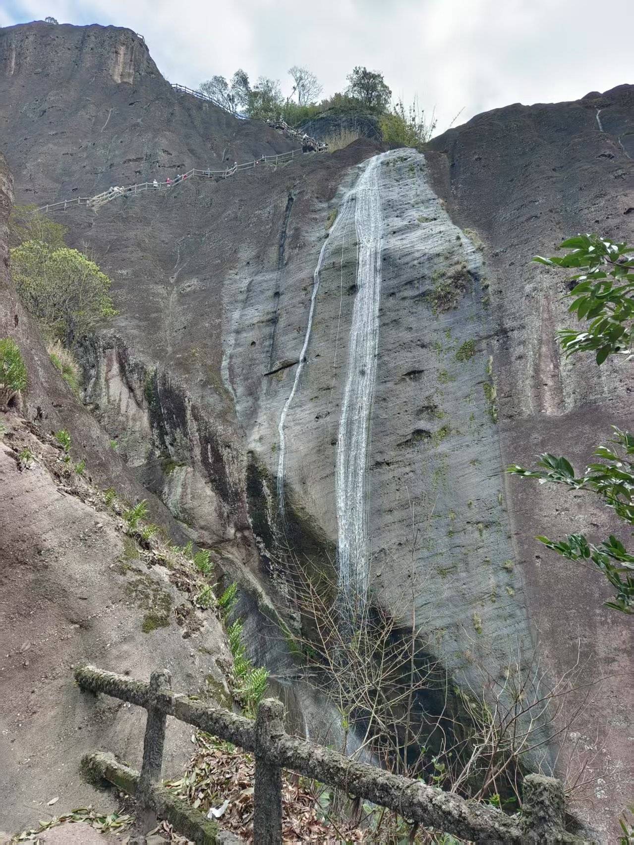 自驾游武夷山：一溪九曲涤尘心